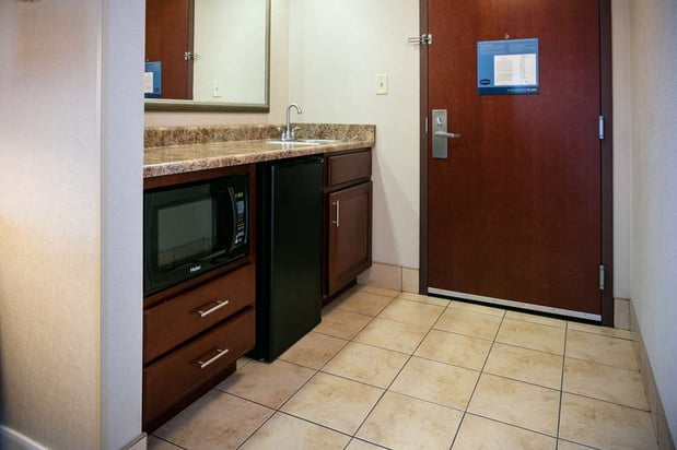Images Hampton Inn & Suites Toledo-Perrysburg