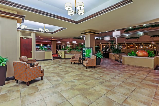 Images Holiday Inn Springdale/Fayetteville Area by IHG