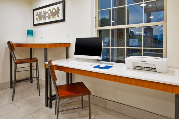 Images Holiday Inn Express & Suites Sunbury-Columbus Area by IHG