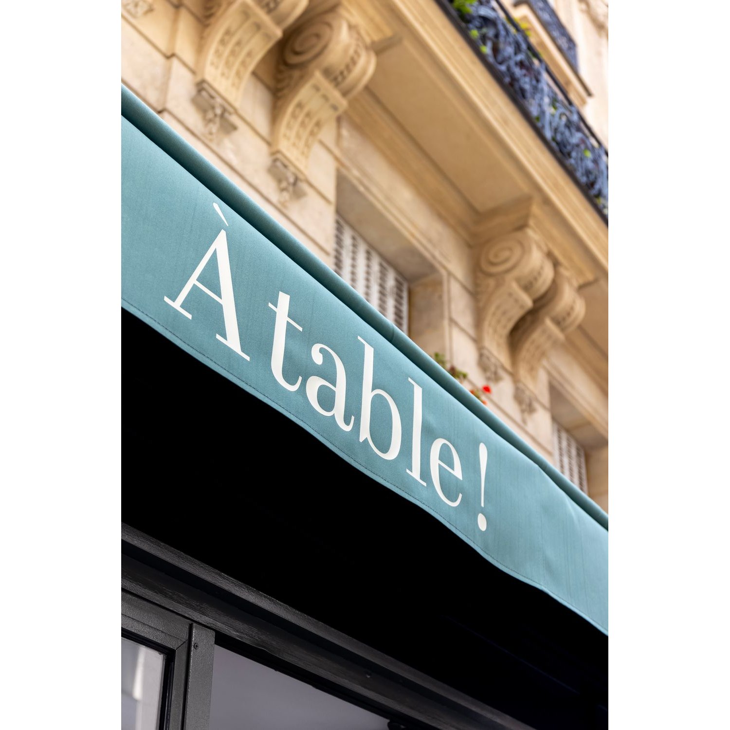 À Table !