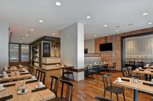 Images The Cincinnatian Hotel, Curio Collection by Hilton