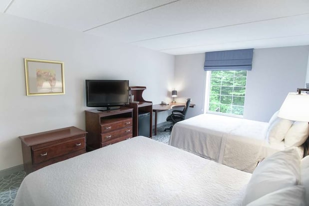 Images Hampton Inn & Suites Berkshires-Lenox