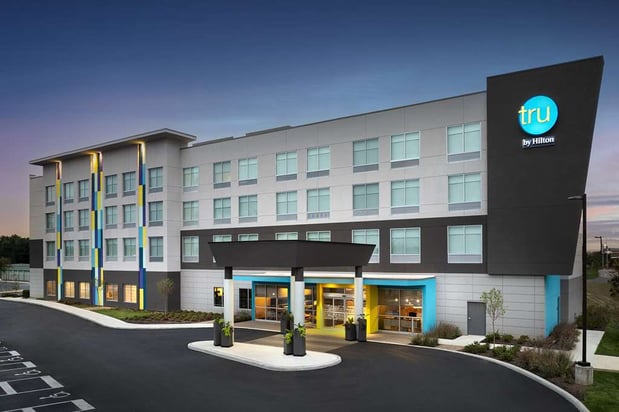 Images Tru by Hilton Columbus East Broad