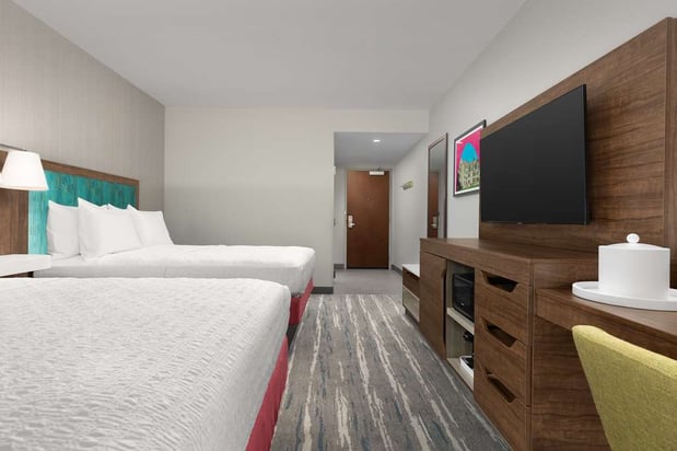 Images Hampton Inn & Suites Durham University Medical Center
