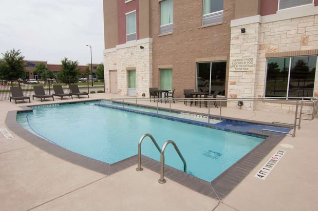 Images Hampton Inn & Suites Dallas/Frisco North-FieldhouseUSA