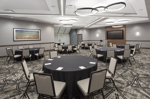 Images Crowne Plaza Lansing by IHG