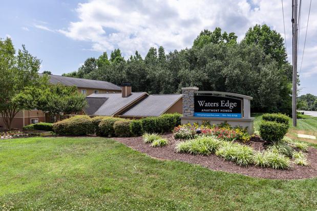 Images Waters Edge Apartment Homes