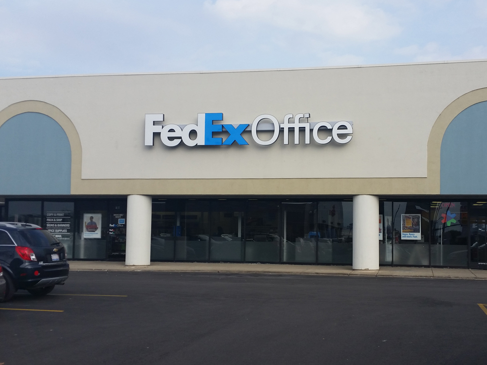 Exterior photo of FedEx Office location at 4710 W 95th St\t Print quickly and easily in the self-service area at the FedEx Office location 4710 W 95th St from email, USB, or the cloud\t FedEx Office Print & Go near 4710 W 95th St\t Shipping boxes and packing services available at FedEx Office 4710 W 95th St\t Get banners, signs, posters and prints at FedEx Office 4710 W 95th St\t Full service printing and packing at FedEx Office 4710 W 95th St\t Drop off FedEx packages near 4710 W 95th St\t FedEx shipping near 4710 W 95th St