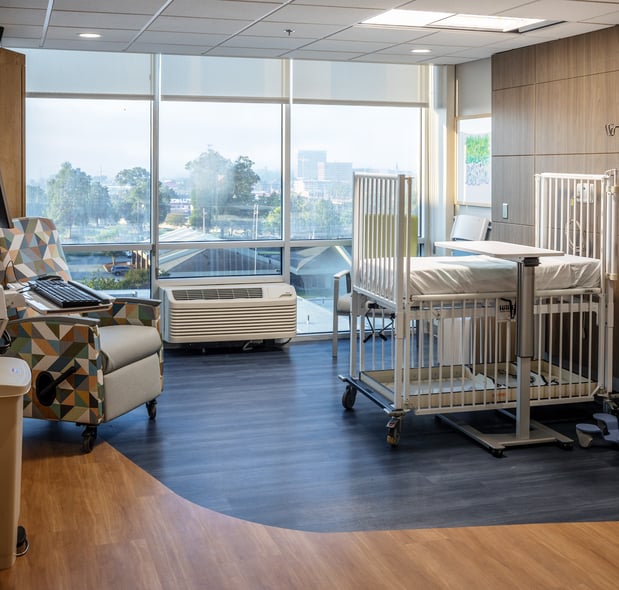 Images Bill and Olivia Amos Children’s Hospital