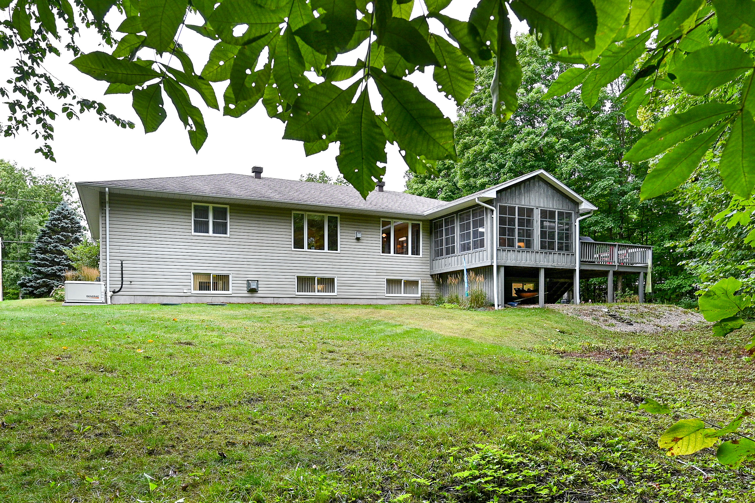Images Leif Olson - Ottawa Real Estate Agent - Hamre Team RE/MAX Affiliates