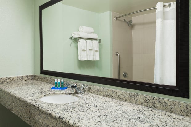 Images Holiday Inn Express & Suites Ft. Lauderdale-Plantation by IHG