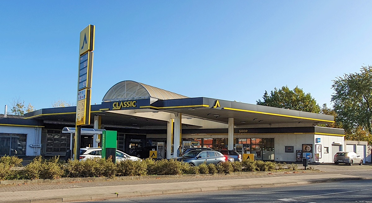 Kundenbild groß 1 CLASSIC Tankstelle