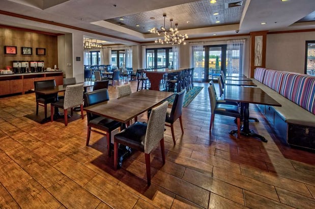 Images Hampton Inn & Suites Austin Downtown