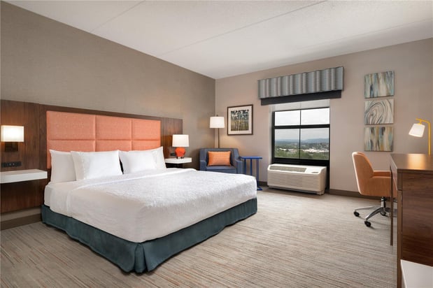 Images Hampton Inn & Suites Wilkes-Barre/Scranton, PA
