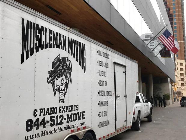 Images Muscleman Moving & Piano Experts