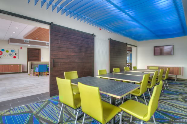 Images Holiday Inn Express & Suites Remington by IHG