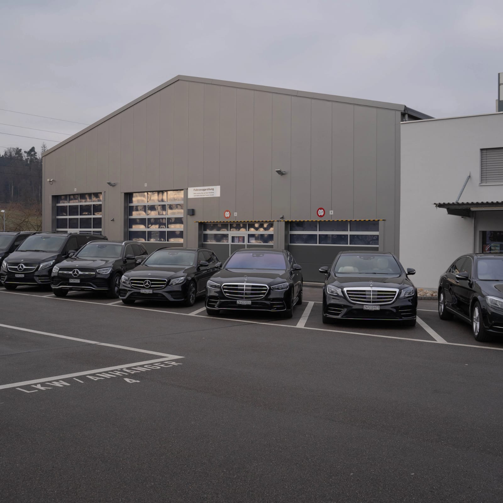 zurich-airportlimousinenservices GmbH, Kloten, Am Balsberg 36 in Kloten