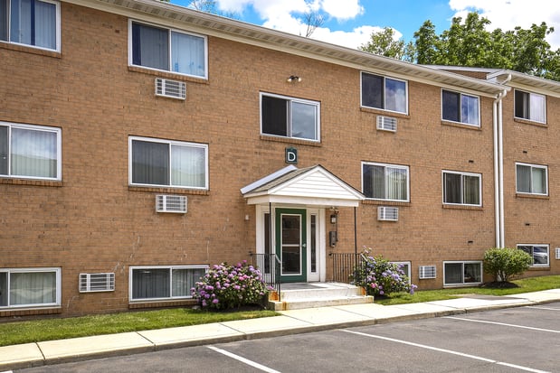 Images Mill Creek Village Apartments