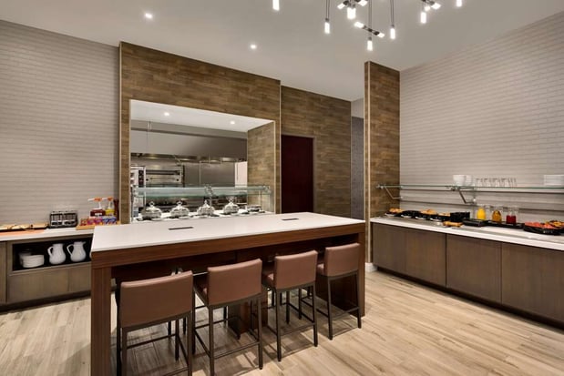 Images Hilton Garden Inn New York Times Square South