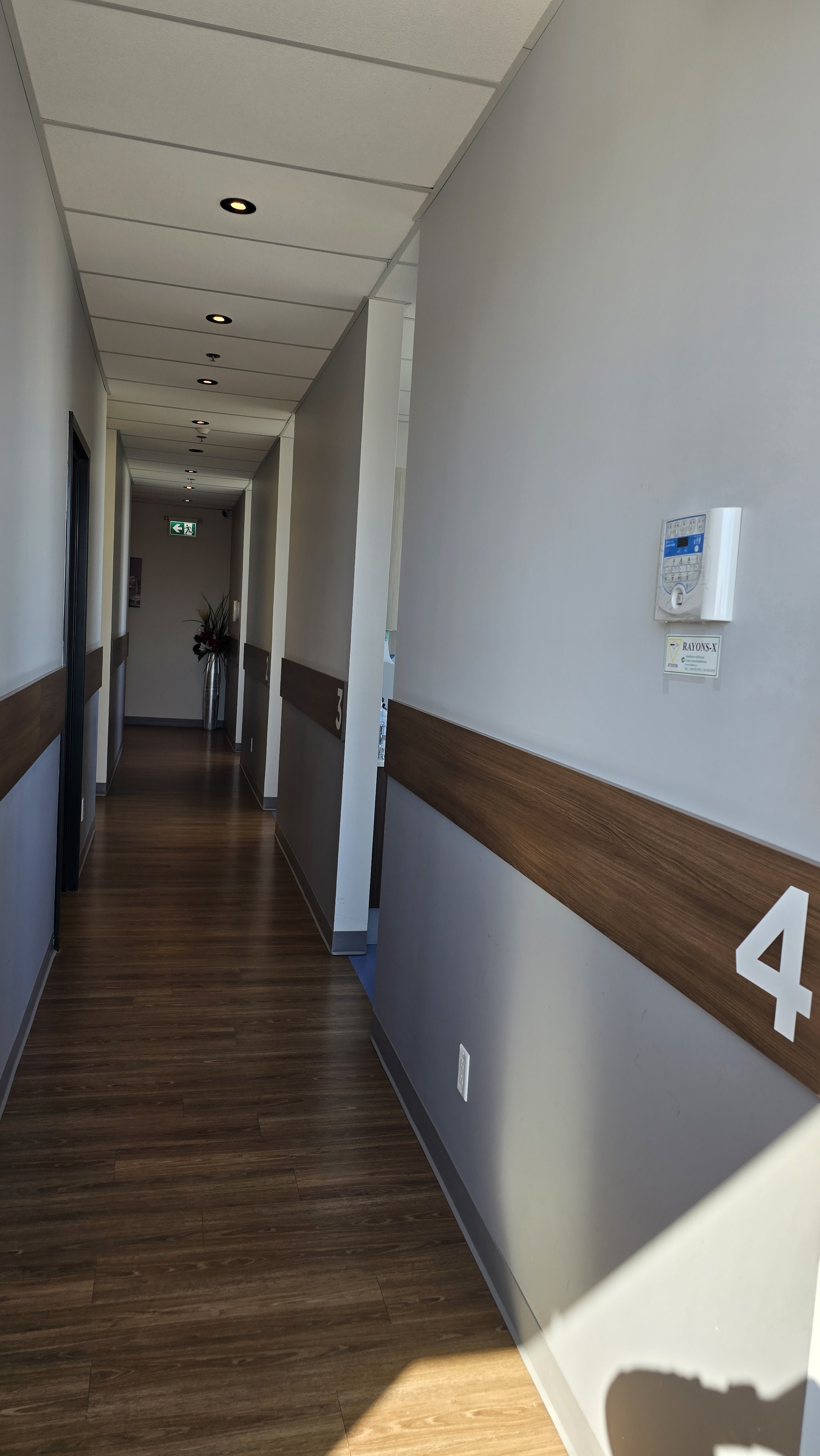 Images Carrefour Dentaire 440 - Invisalign, Dentiste Laval