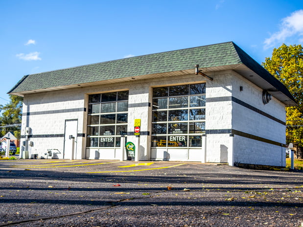 Images Performance Plus Quick Oil Change