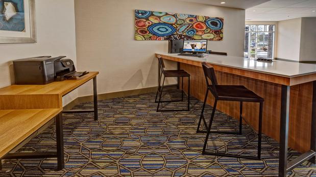 Images Holiday Inn Express Louisville Airport Expo Center by IHG