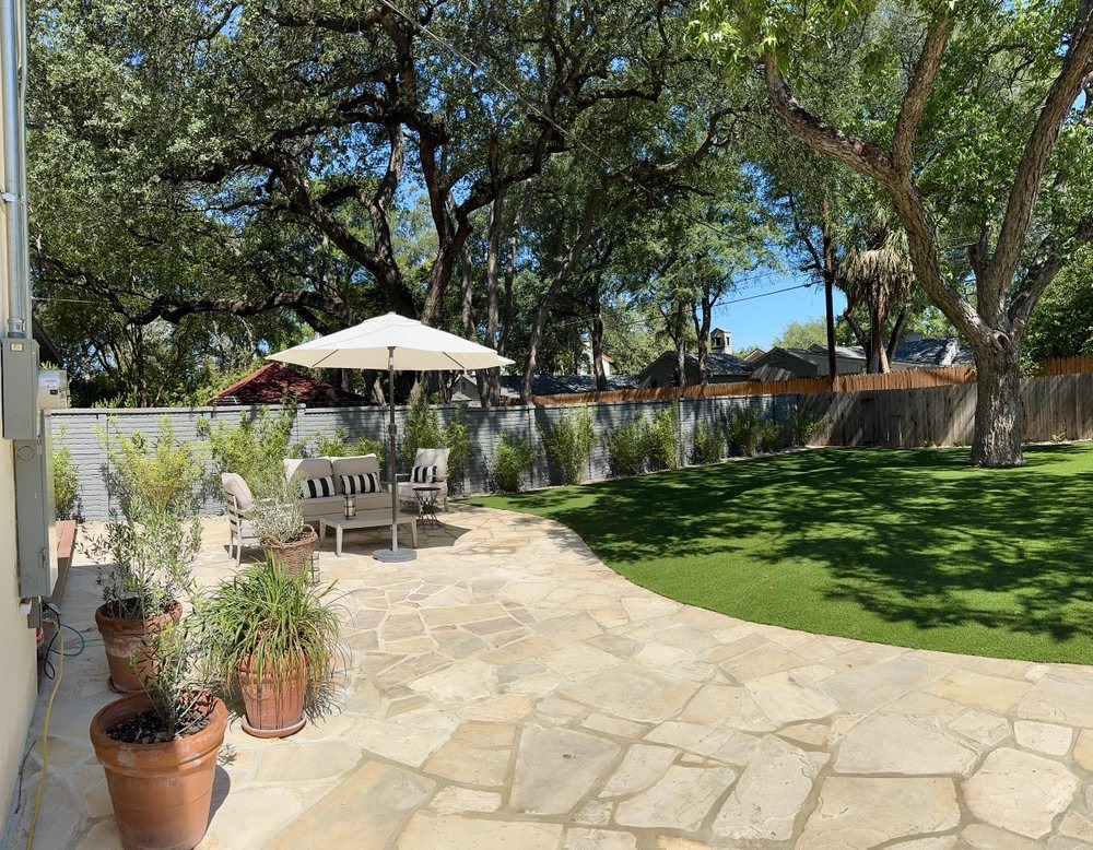 Flagstone Patio & Synthetic Turf