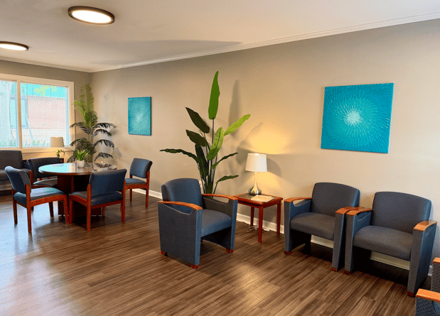 Images Tiffany Deaton, DMD