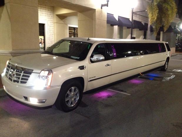 Images M&M Limo & Airport Service Inc