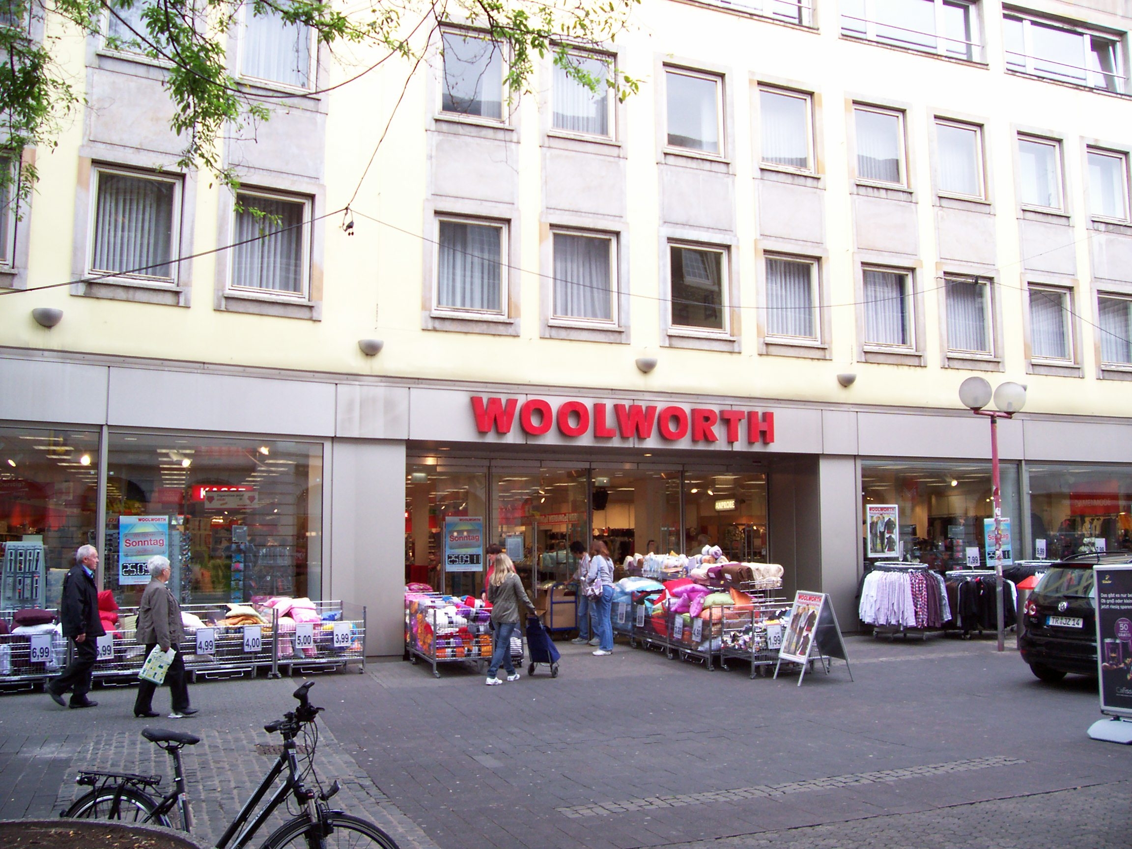 Geschlossene Geschäftsstelle, Brotstraße 35-37 in Trier