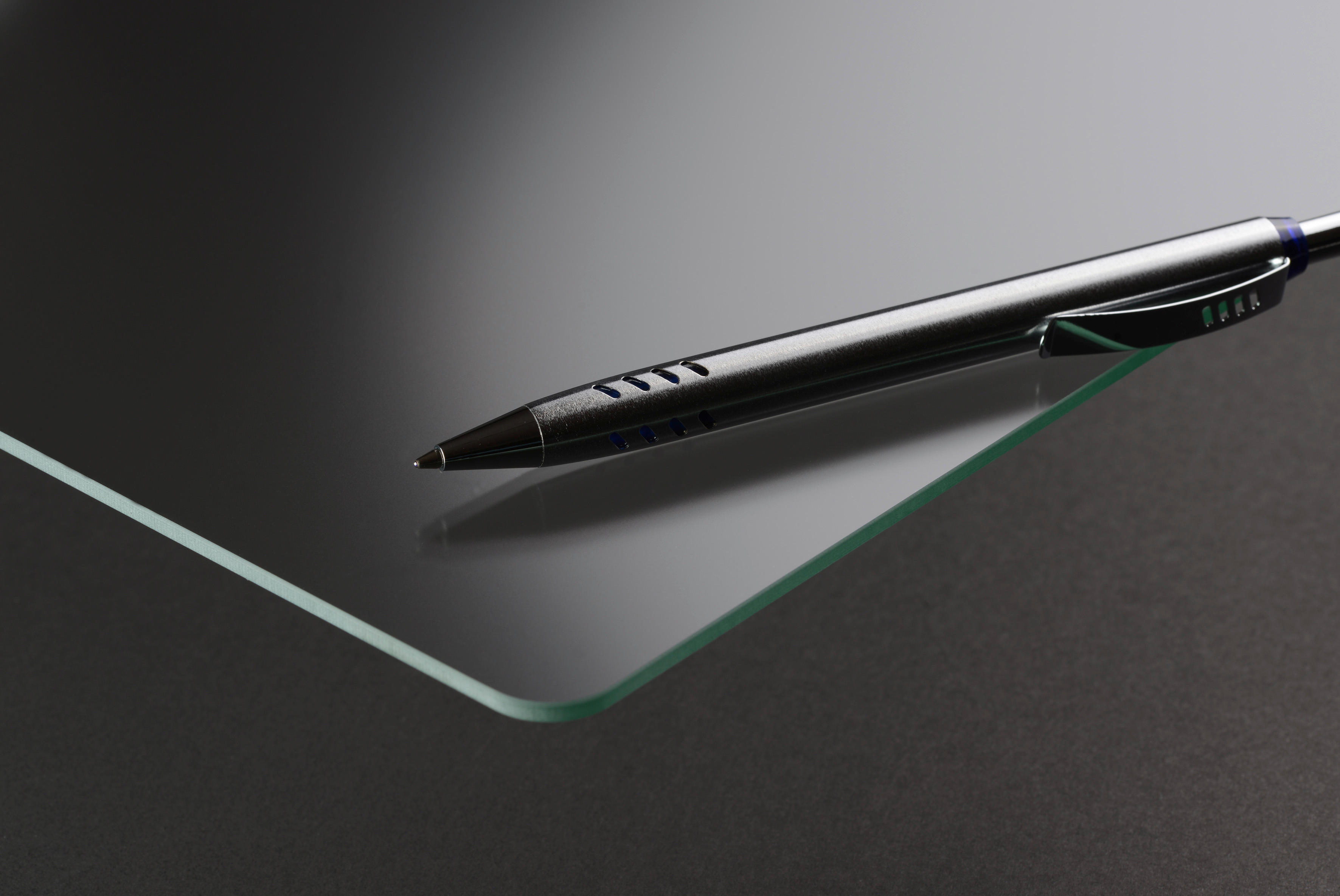 Sollingglas Bau und Veredelungs GmbH & Co KG, Hinter den Höfen 2 in Derental