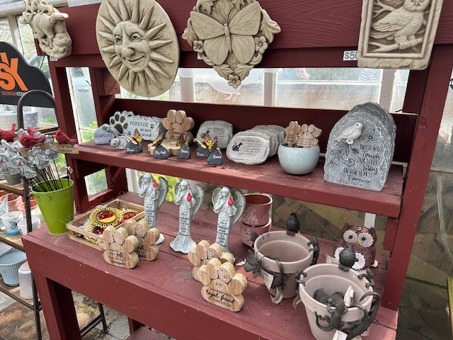 Images Puritas Nursery & Garden Center