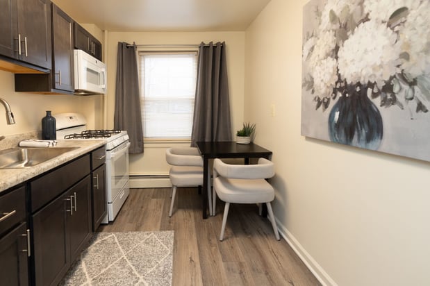 Images Loch Bend Apartments