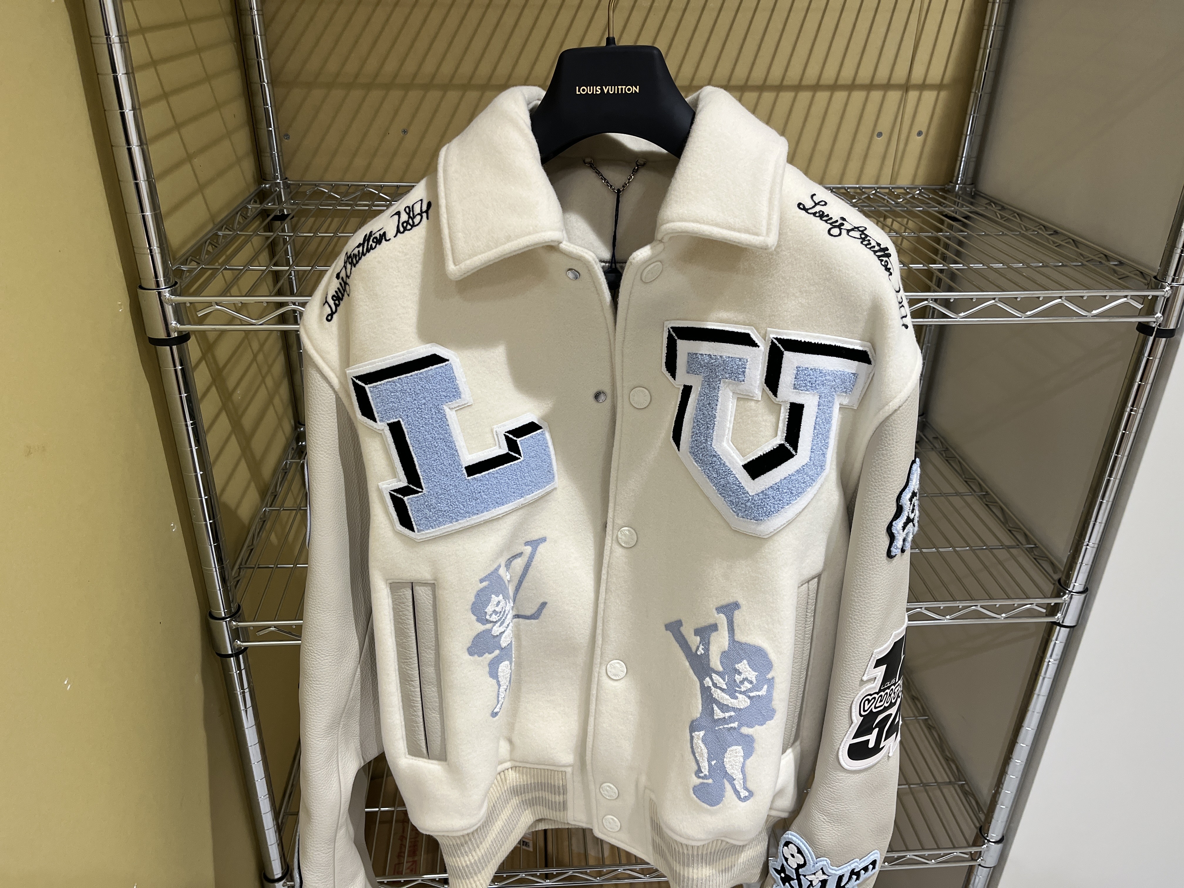 Images KOMEHYO（コメ兵）買取センター南森町