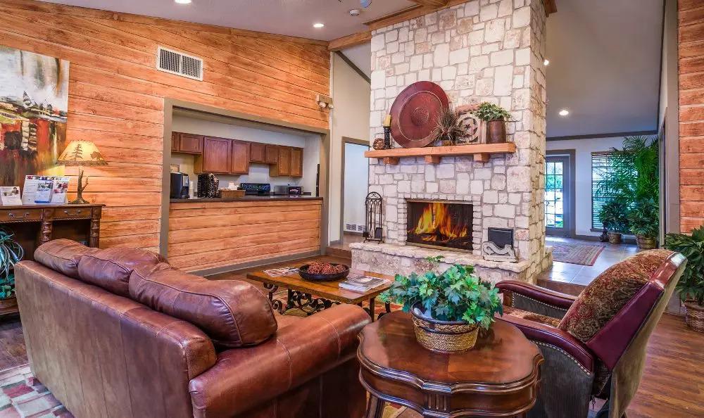 Fountainhead Living room with fireplace