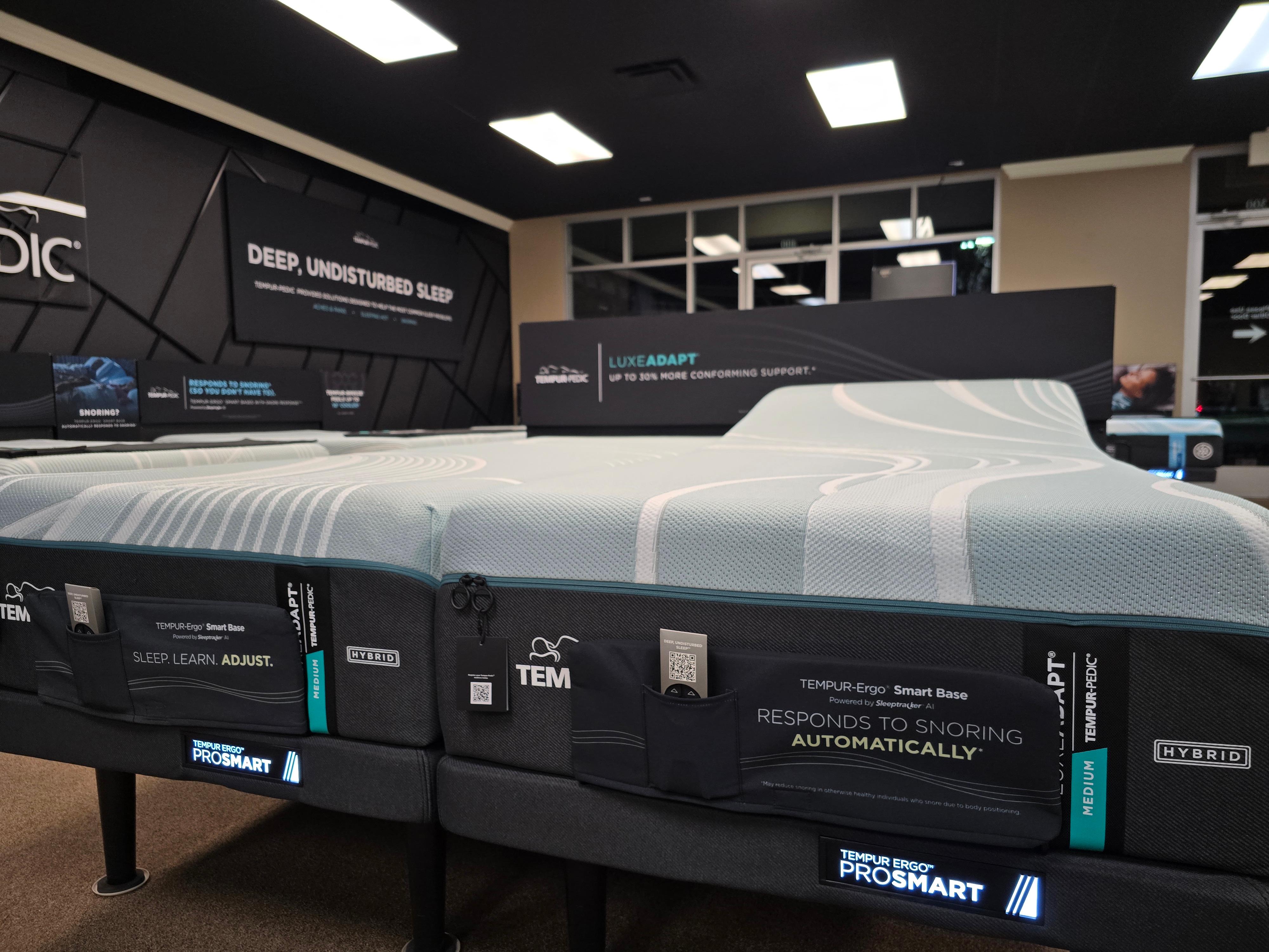 LUXEADAPT adjustable mattresses with TEMPUR-Ergo ProSmart base