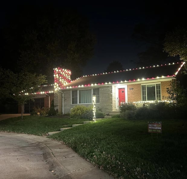 Images Rudy & Co. Holiday Lighting