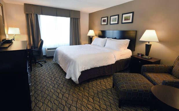 Images Holiday Inn Express & Suites Milford by IHG