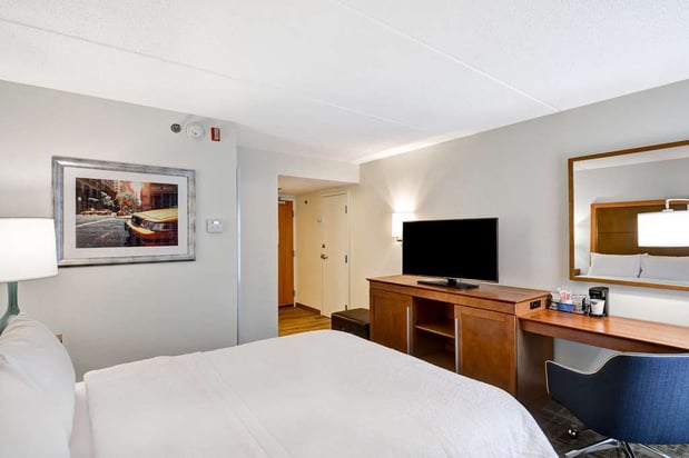 Images Hampton Inn Albany-Wolf Road (Airport)