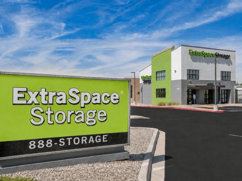 Beauty Image - Extra Space Storage at 9831 Montgomery Blvd NE, Albuquerque, NM 87111