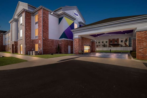 Images Spark by Hilton Catoosa Tulsa