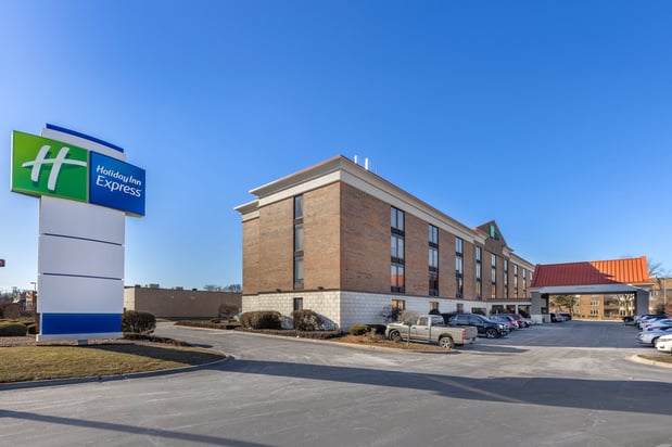 Images Holiday Inn Express Crestwood by IHG