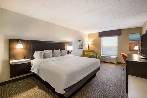 Images Hampton Inn McHenry
