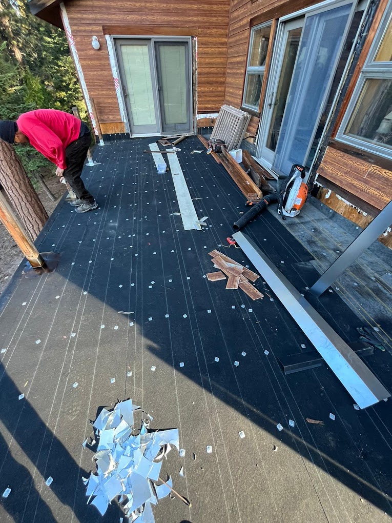 Manny's Metal Roofing Image