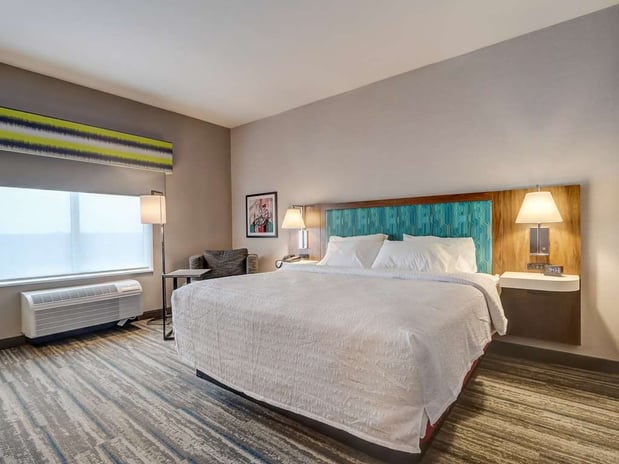 Images Hampton Inn and Suites by Hilton Cincinnati Midtown Rookwood