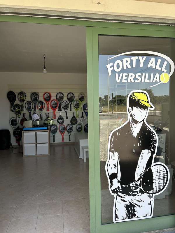 Images Forty All Versilia - Negozio di Attrezzature e Abbigliamento per Tennis e Padel