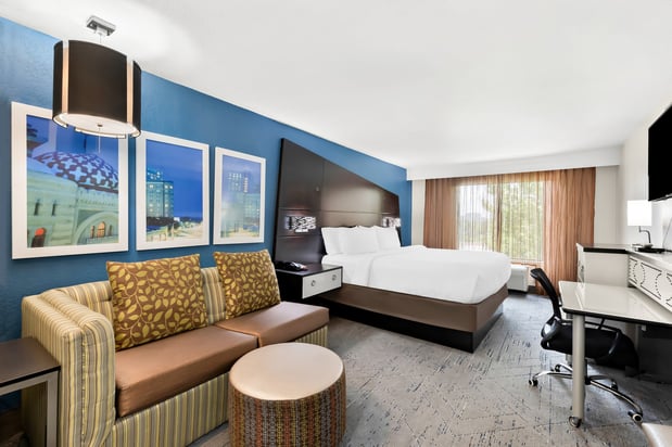Images Holiday Inn Express Atlanta Galleria-Ballpark Area by IHG