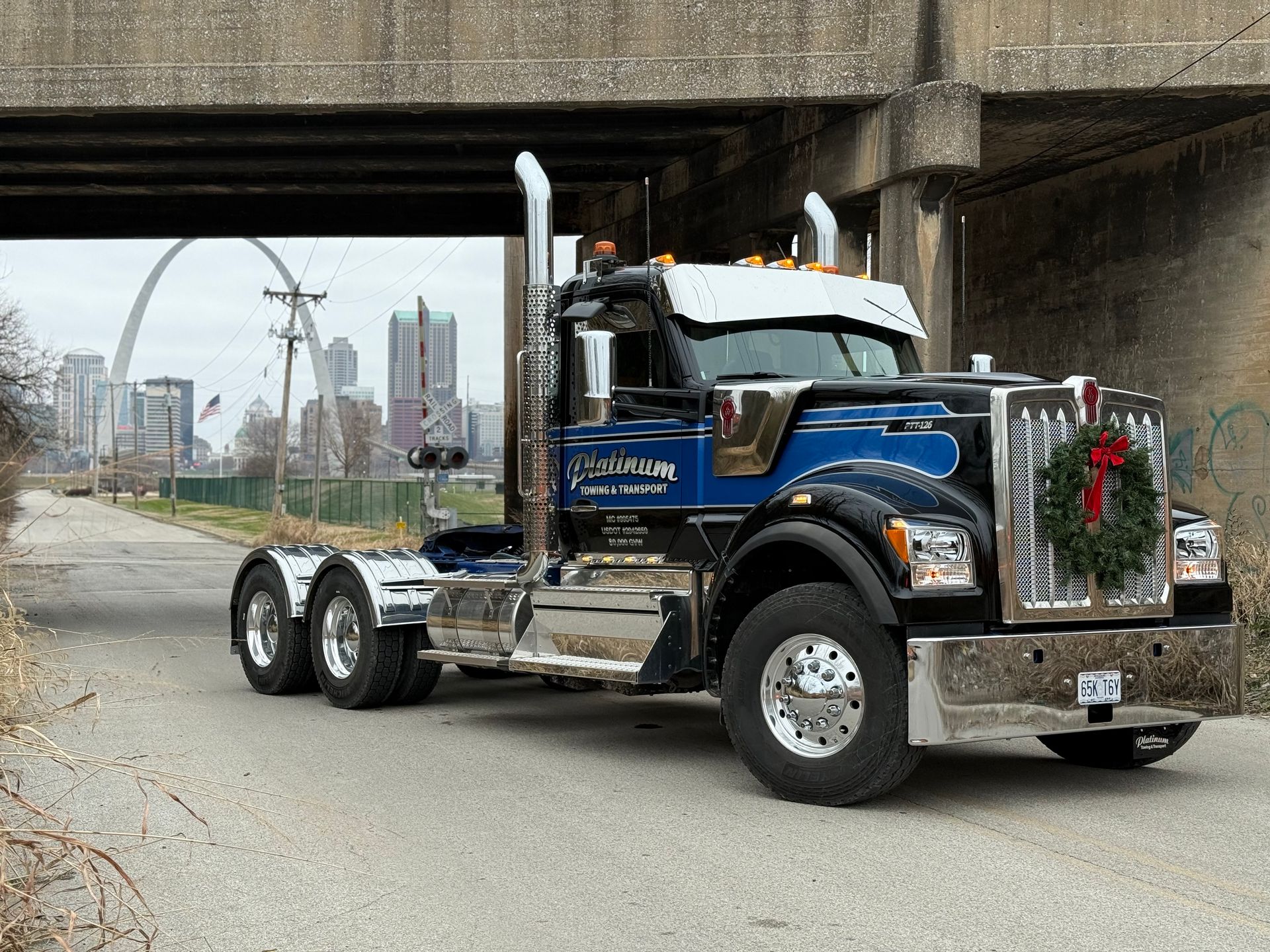 Platinum Towing & Transport Image