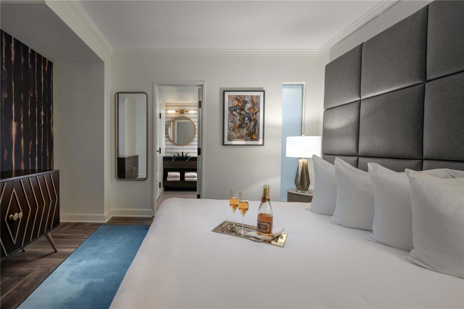 Guest room