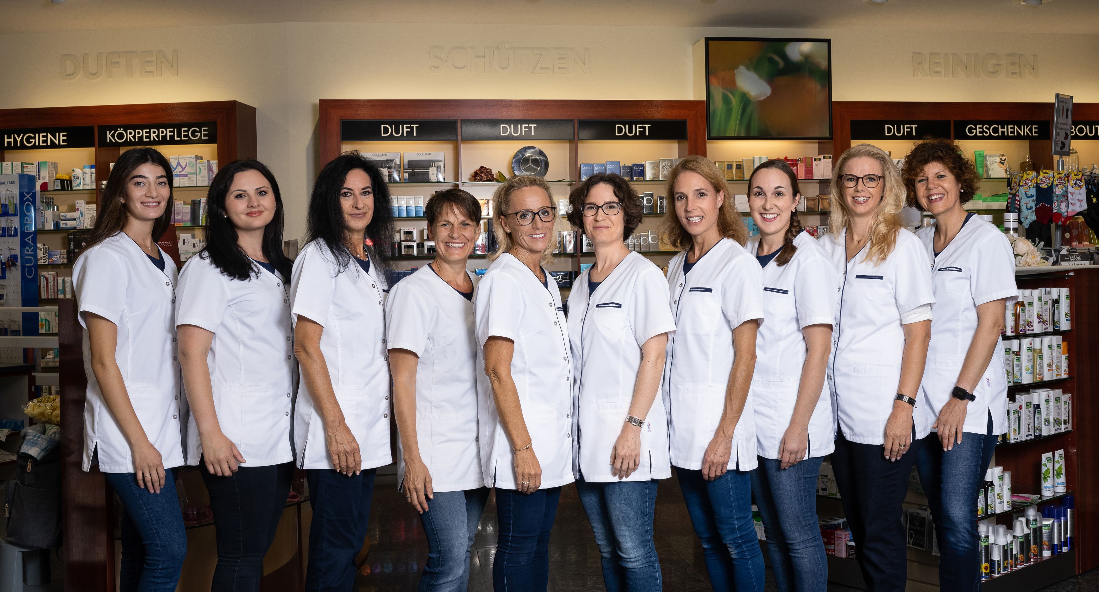 Bilder Gotthard Apotheke Parfumerie